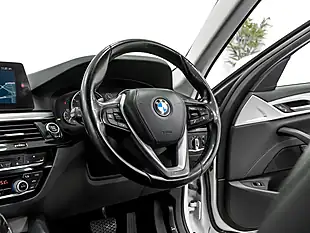 Used 2017 BMW 5 Series Se Alpine White - Interior and Exterior details 13