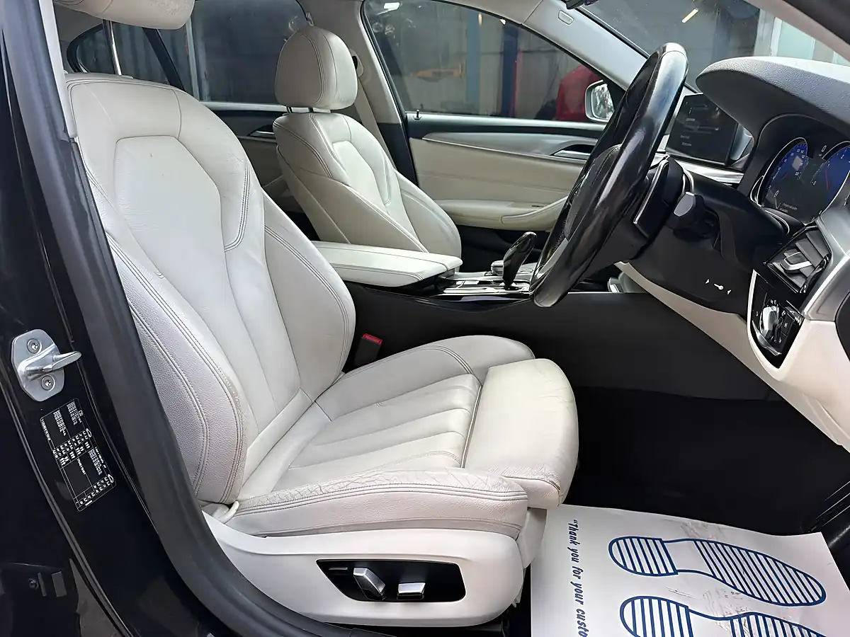 Used 2017 BMW 5 Series Se Black - Interior and Exterior details 10