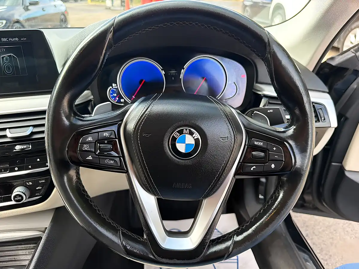 Used 2017 BMW 5 Series Se Black - Interior and Exterior details 15