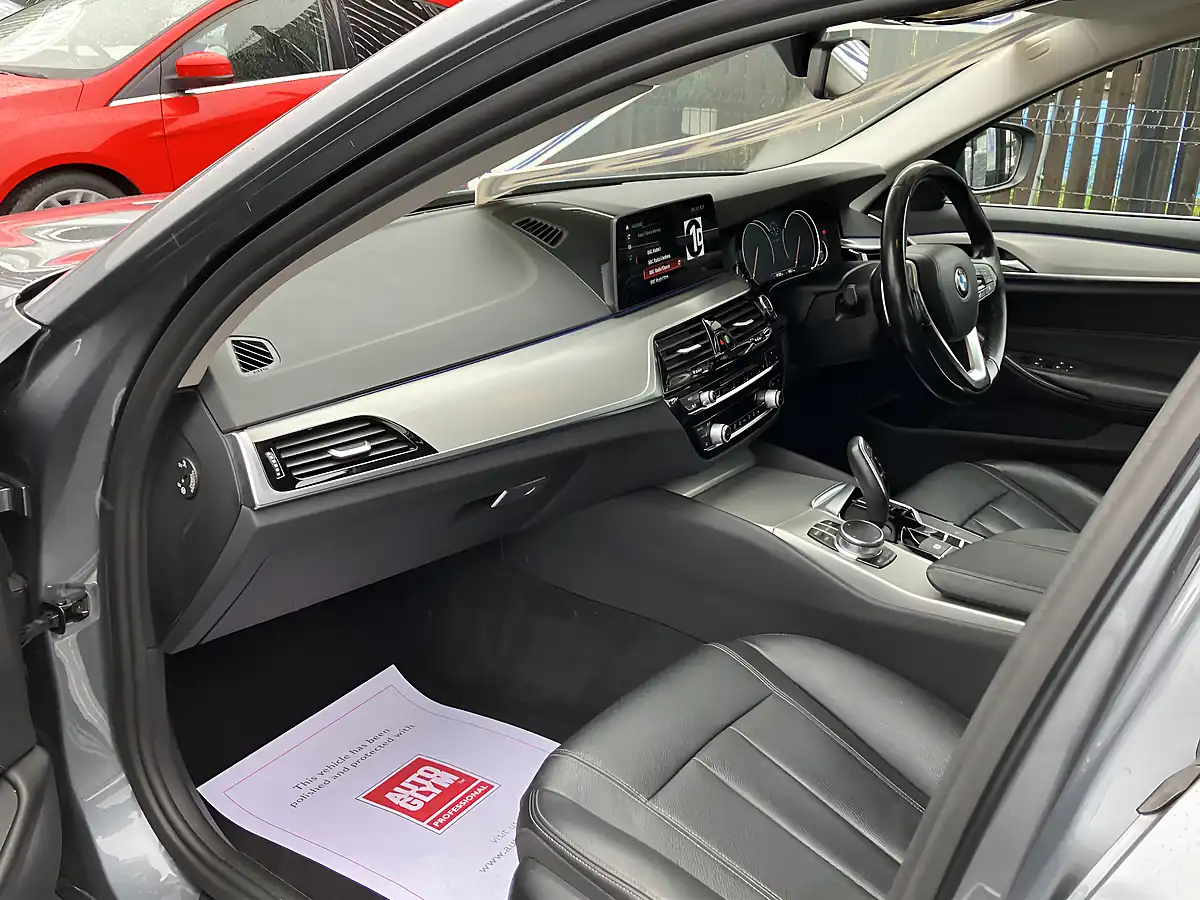 Used 2017 BMW 5 Series Se Blue - Interior and Exterior details 10