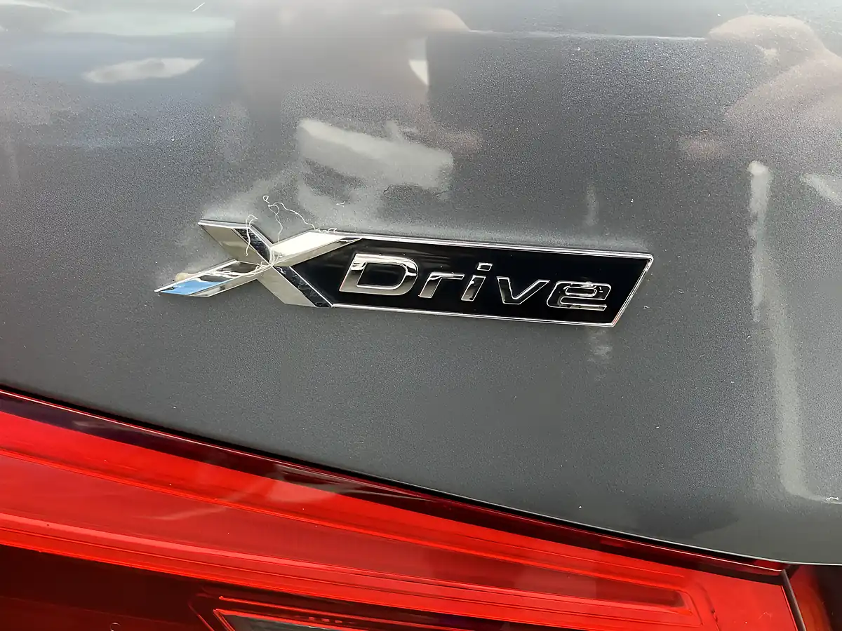 Used 2017 BMW 5 Series Se Blue - Interior and Exterior details 18