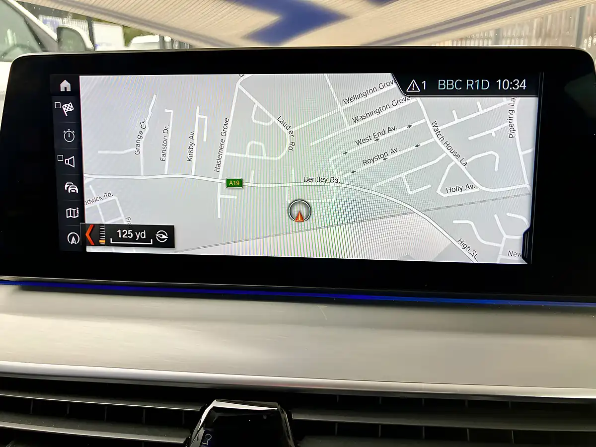 Used 2017 BMW 5 Series Se Blue - Interior and Exterior details 5