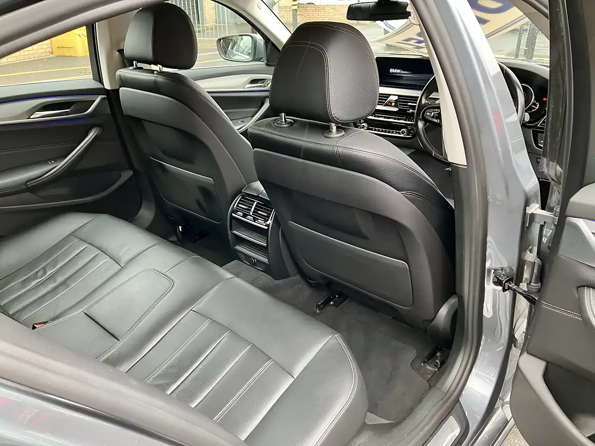 Used 2017 BMW 5 Series Se Blue - Interior and Exterior details 6