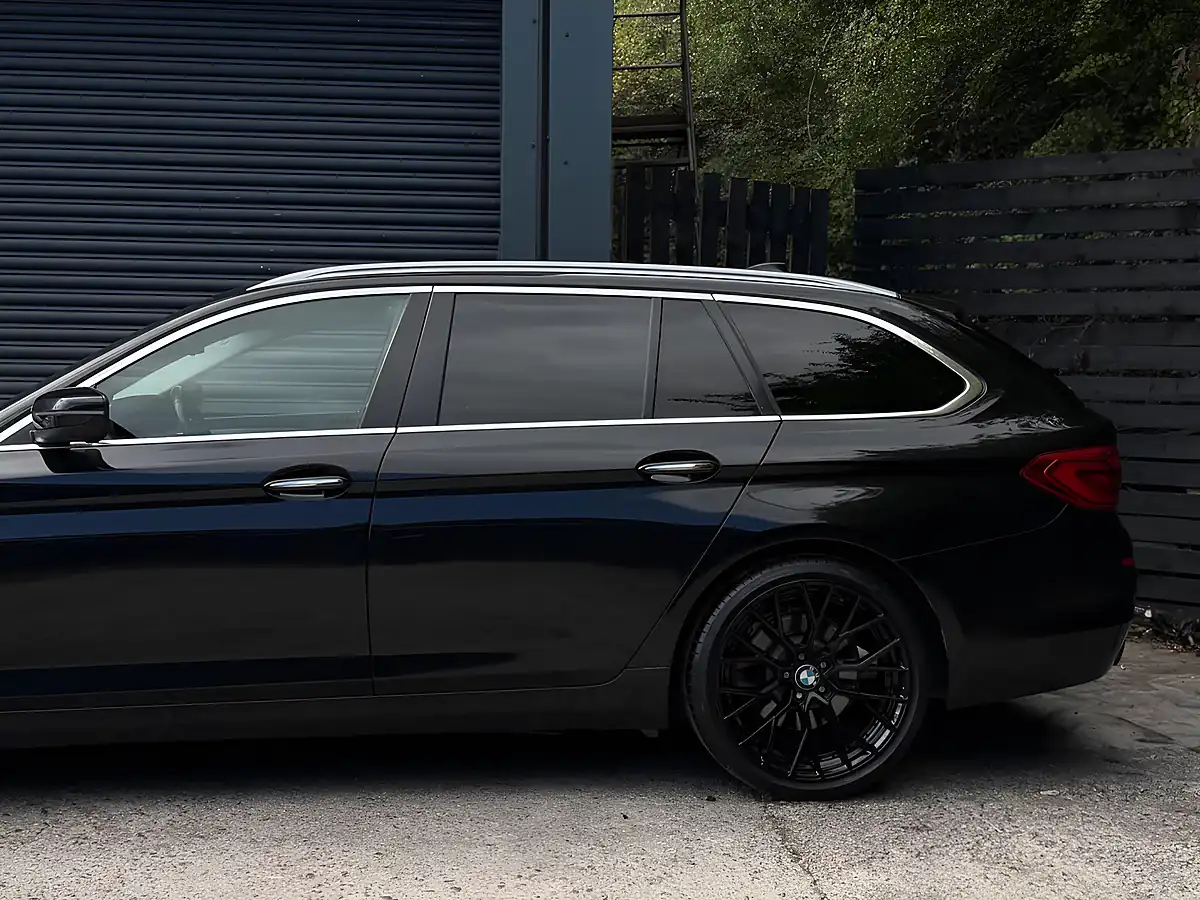 Used 2017 BMW 5 Series Se Touring Black - Interior and Exterior details 10