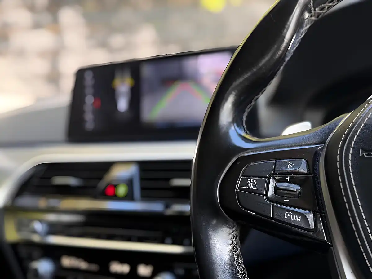 Used 2017 BMW 5 Series Se Touring Black - Interior and Exterior details 15