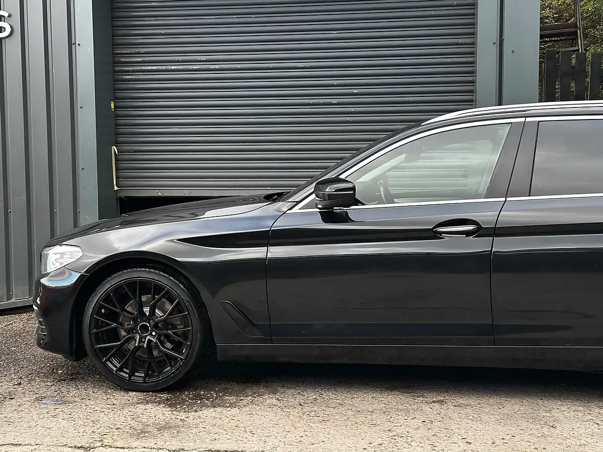 Used 2017 BMW 5 Series Se Touring Black - Interior and Exterior details 18