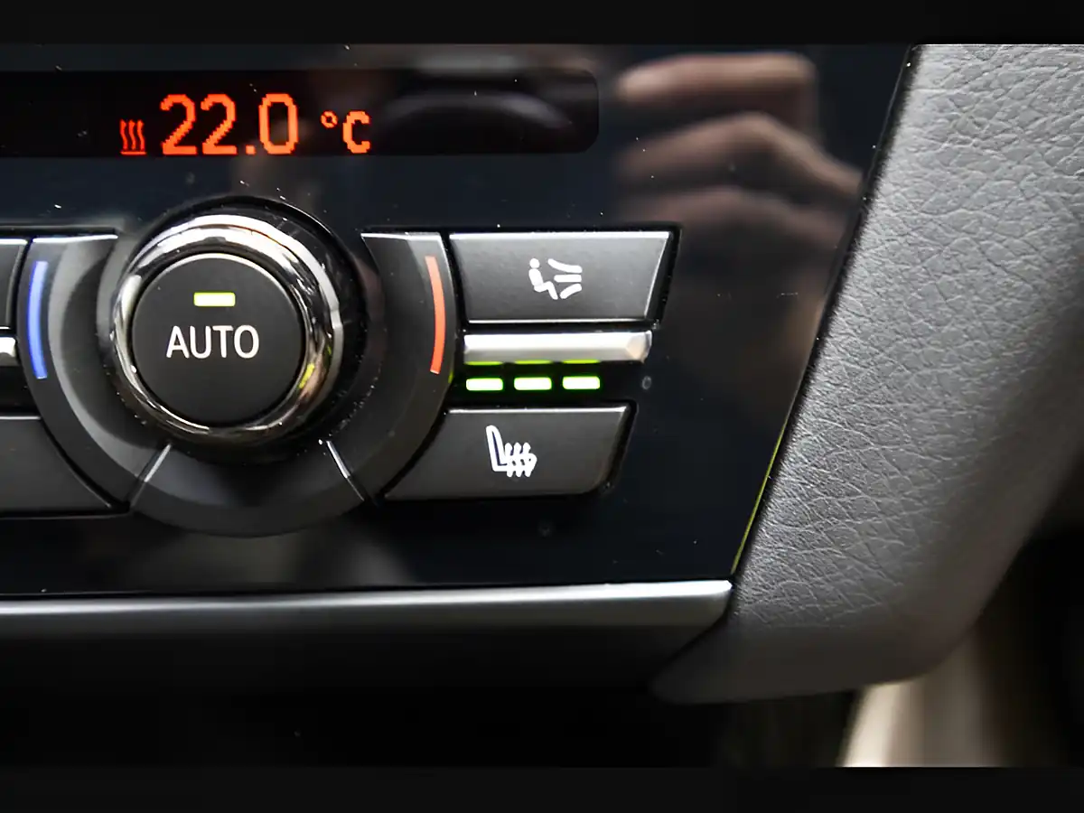 Used 2017 BMW 6 Series M Sport Black - Interior and Exterior details 15