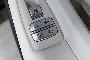 Used 2017 BMW 7 Series M760L Black - Interior and Exterior details 12