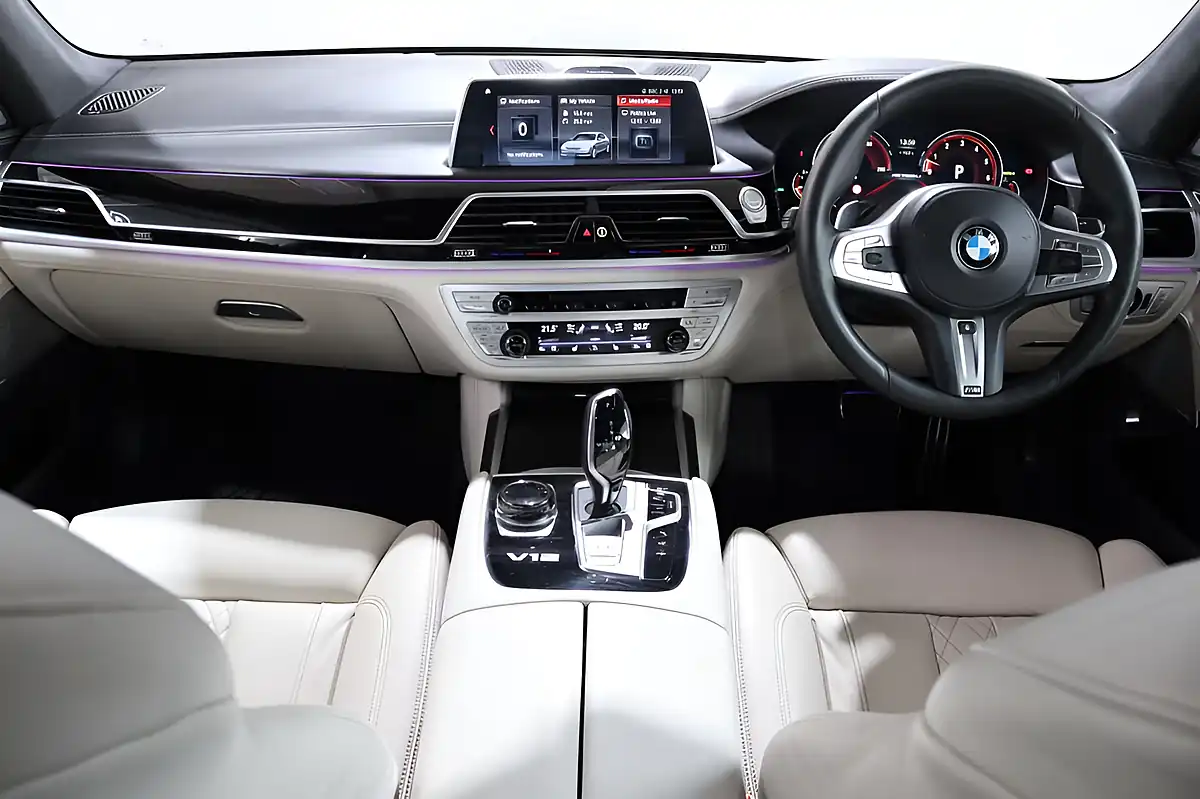 Used 2017 BMW 7 Series M760L Black - Interior and Exterior details 3