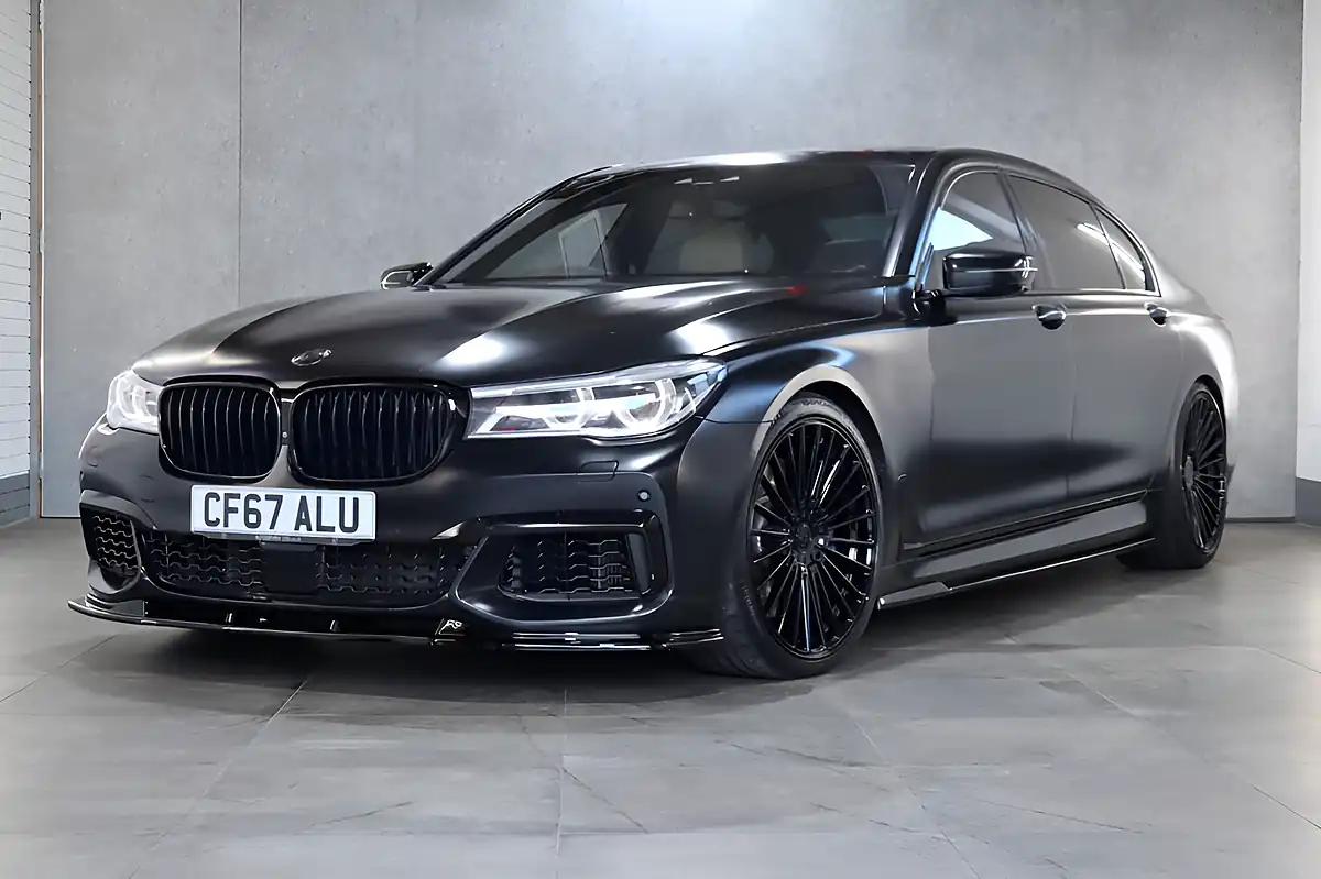 Used 2017 BMW 7 Series M760L Black - Interior and Exterior details 9