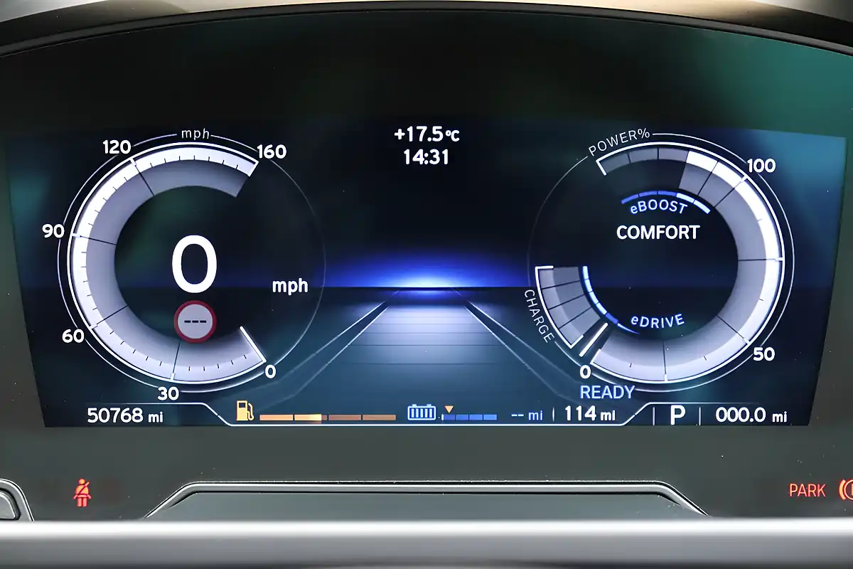 Used 2017 BMW I8 Coupe Ionic Silver - Interior and Exterior details 16