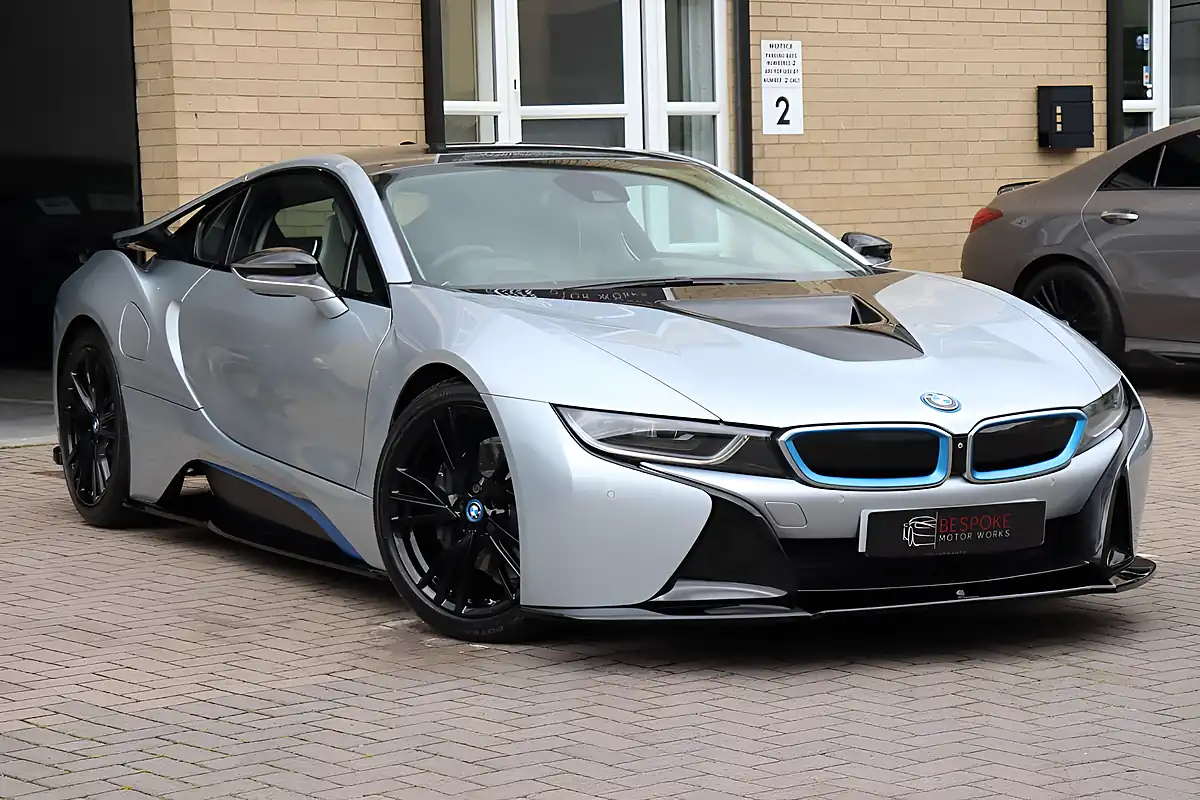 Used 2017 BMW I8 Coupe Ionic Silver - Interior and Exterior details 4