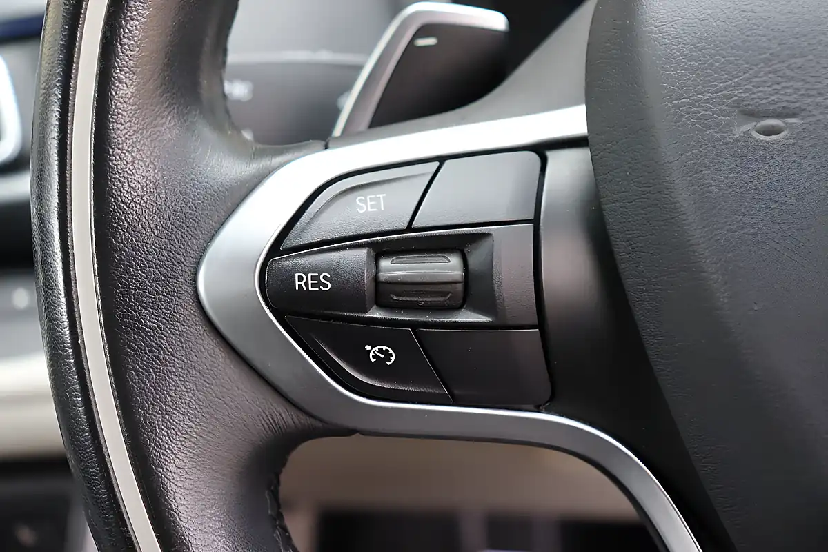 Used 2017 BMW I8 Coupe Ionic Silver - Interior and Exterior details 9