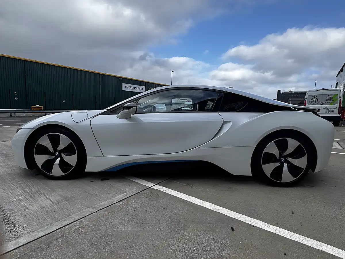 Used 2017 BMW I8 Coupe Multicolour - Interior and Exterior details 10