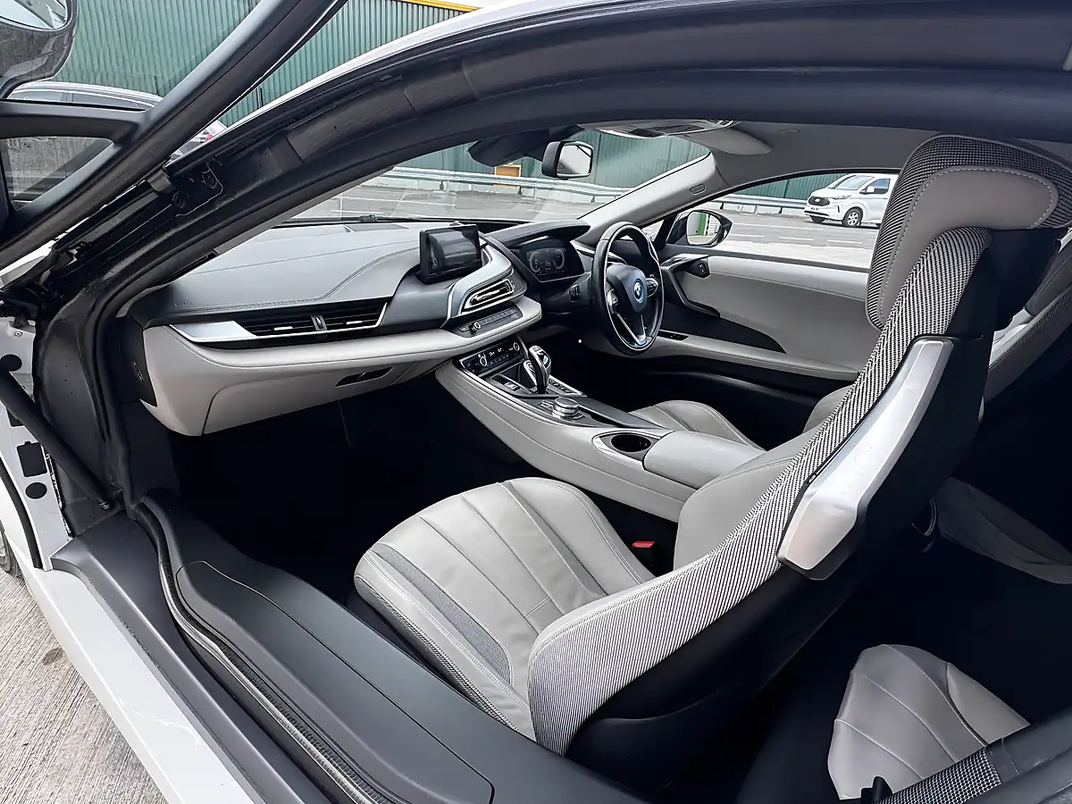 Used 2017 BMW I8 Coupe Multicolour - Interior and Exterior details 13