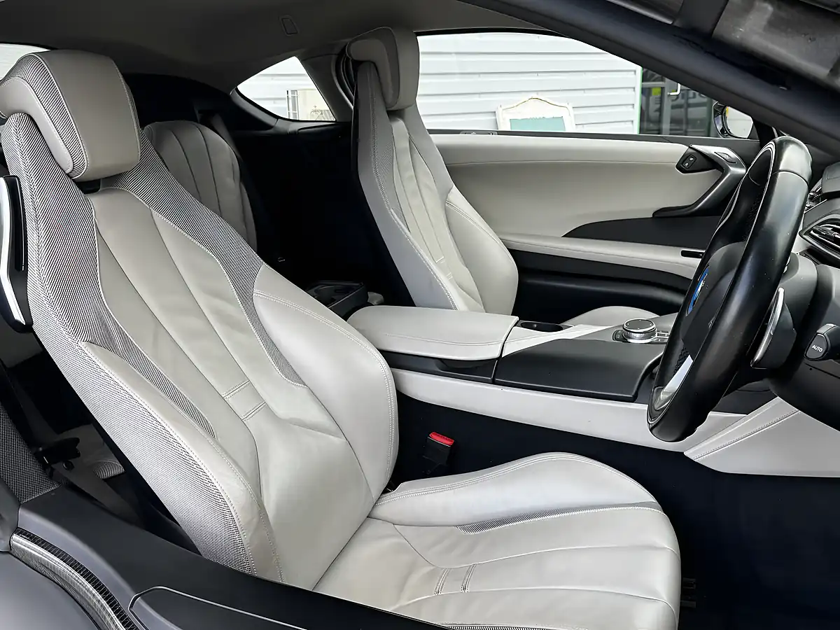 Used 2017 BMW I8 Coupe Multicolour - Interior and Exterior details 14