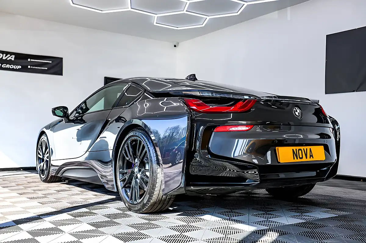 Used 2017 BMW i8 Coupe Multicolour - Interior and Exterior details 12