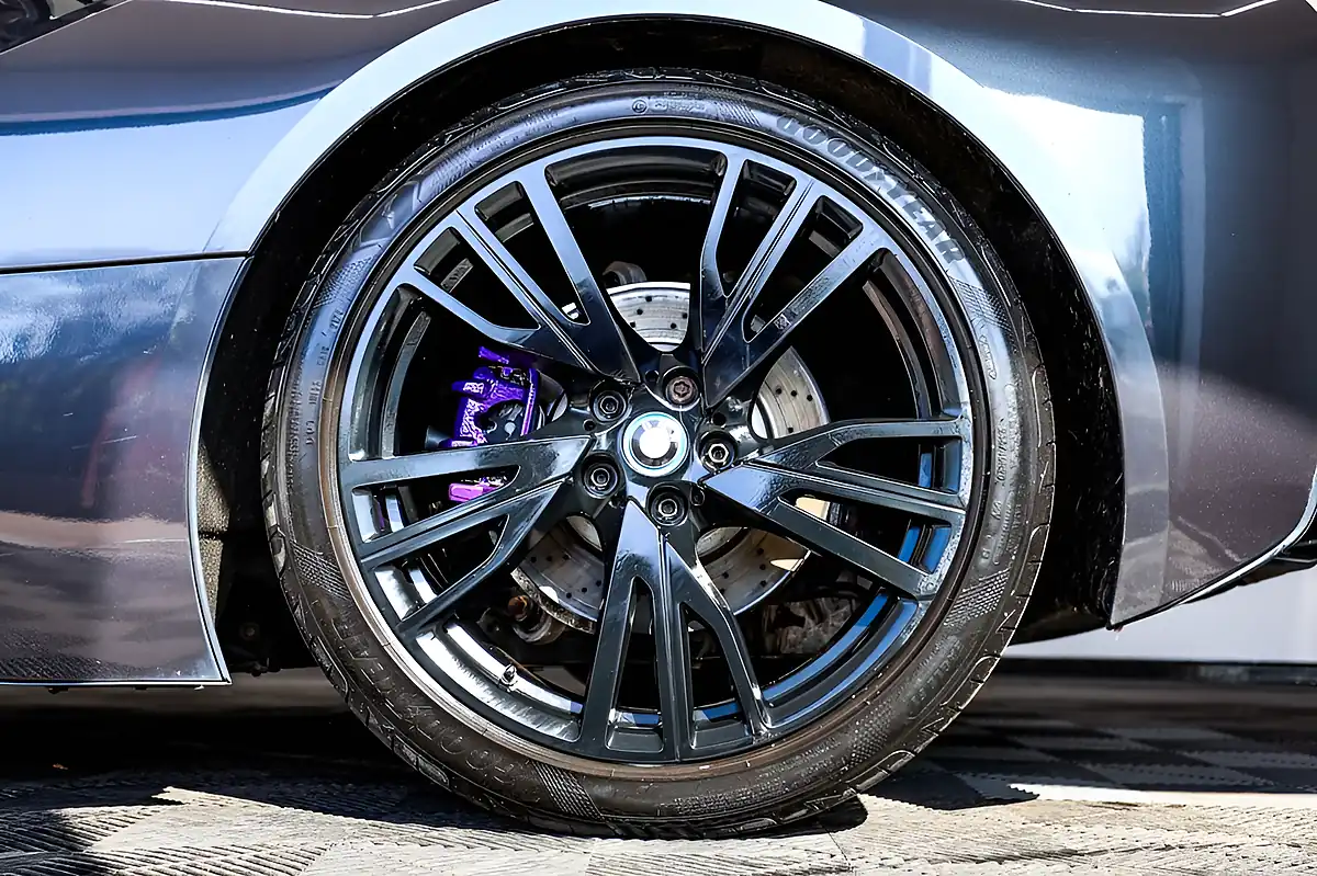 Used 2017 BMW i8 Coupe Multicolour - Interior and Exterior details 16