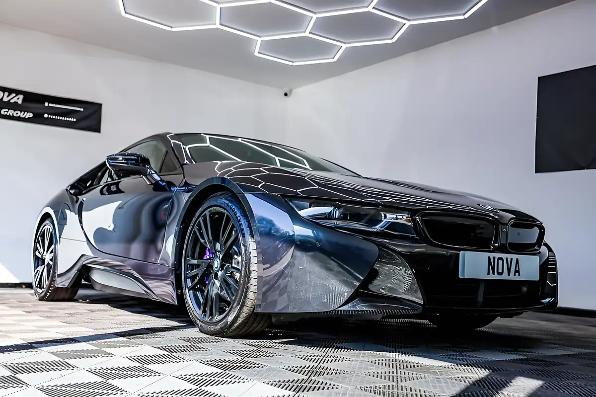 Used 2017 BMW i8 Coupe Multicolour - Interior and Exterior details 3