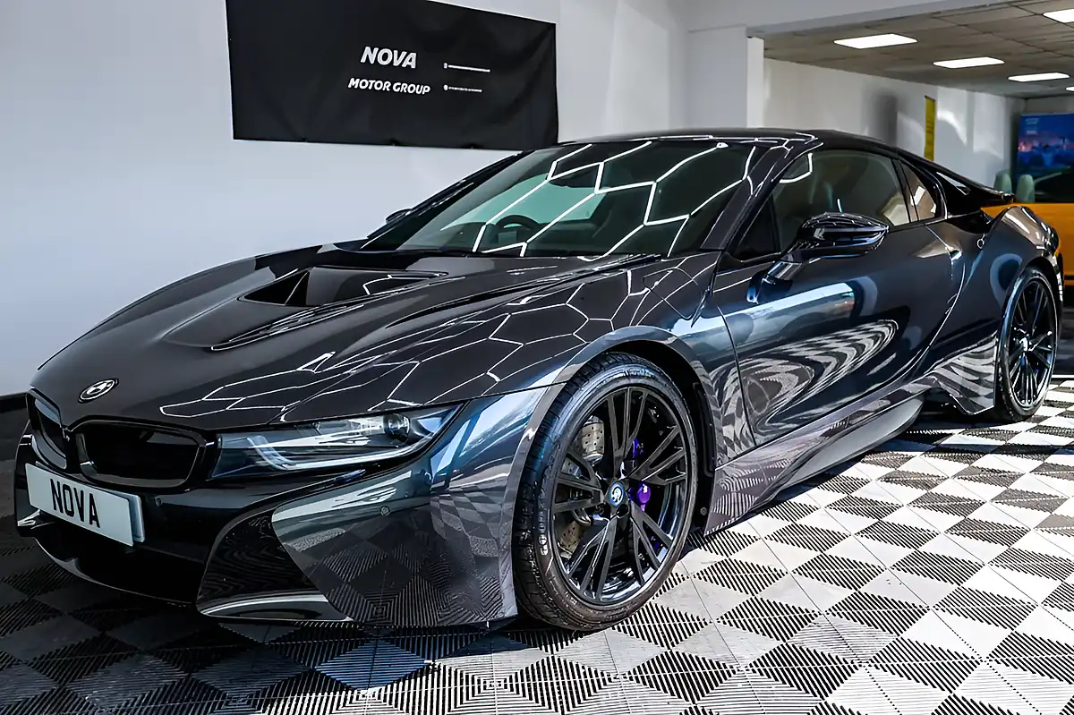 Used 2017 BMW i8 Coupe Multicolour - Interior and Exterior details 7