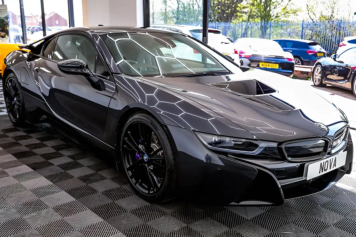 Used 2017 BMW i8 Coupe Multicolour - Interior and Exterior details 9