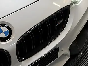 Used 2017 BMW M4 Competition White - Interior and Exterior details 11