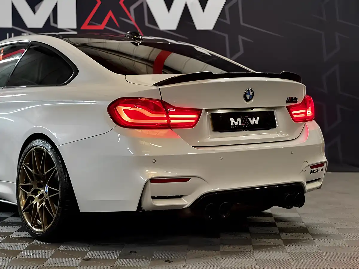 Used 2017 BMW M4 Competition White - Interior and Exterior details 17