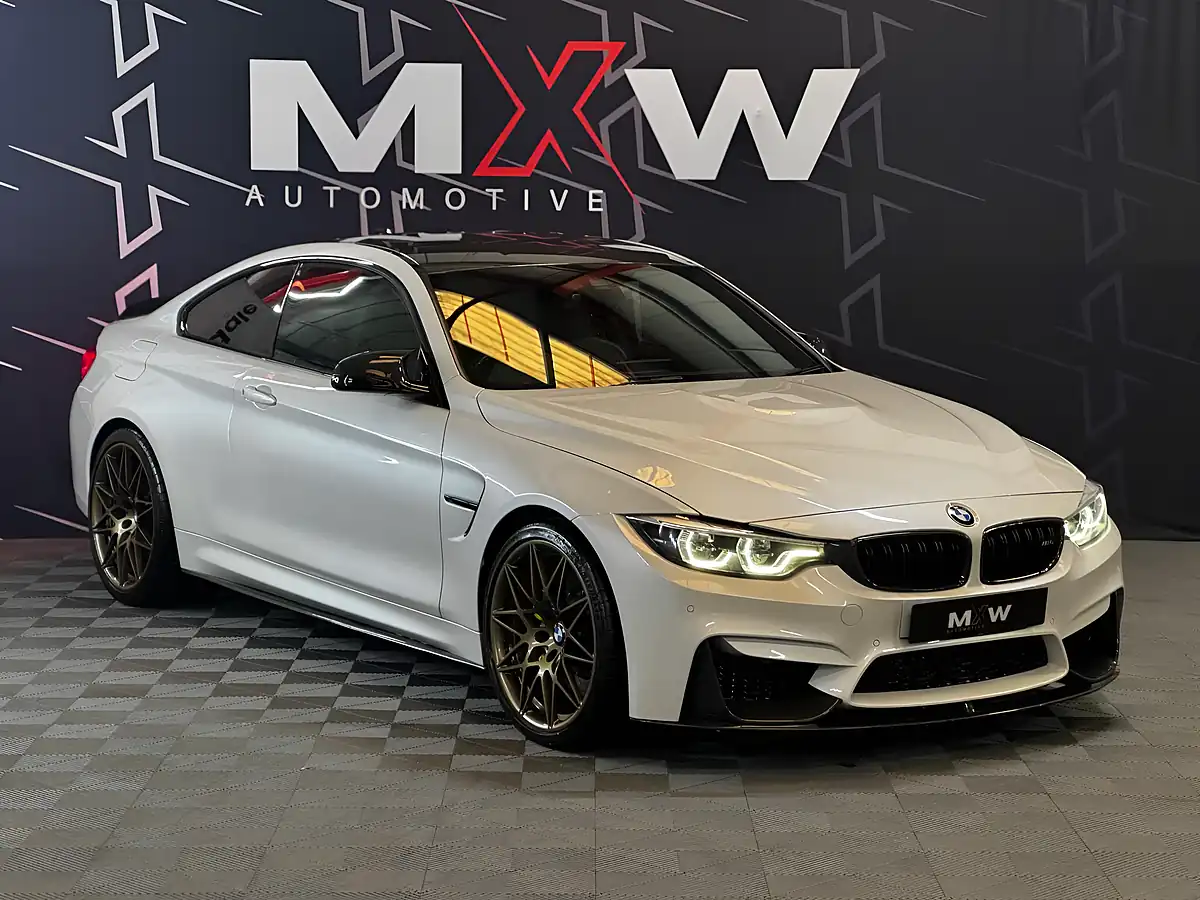 Used 2017 BMW M4 Competition White - Interior and Exterior details 3
