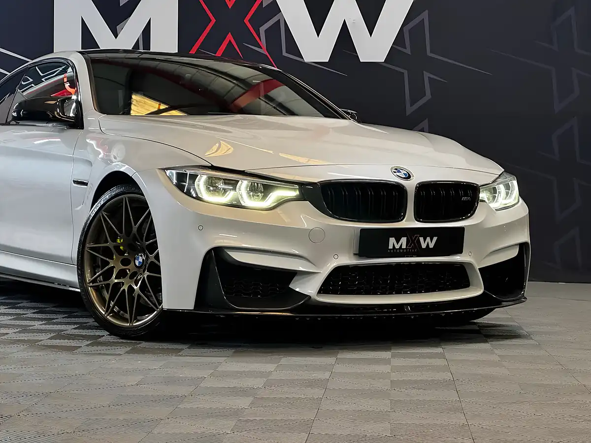 Used 2017 BMW M4 Competition White - Interior and Exterior details 7