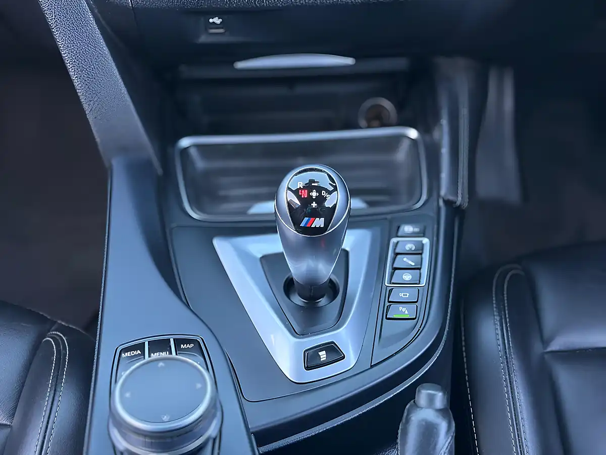 Used 2017 BMW M4 Coupe White - Interior and Exterior details 17