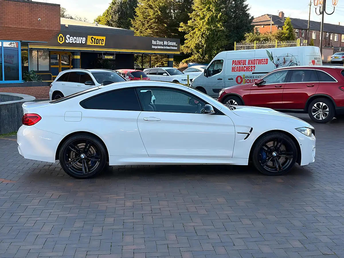 Used 2017 BMW M4 Coupe White - Interior and Exterior details 3
