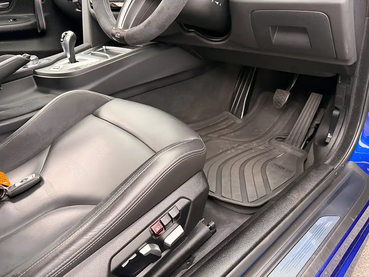 Used 2017 BMW M4 Cs San Marino Blue - Interior and Exterior details 16