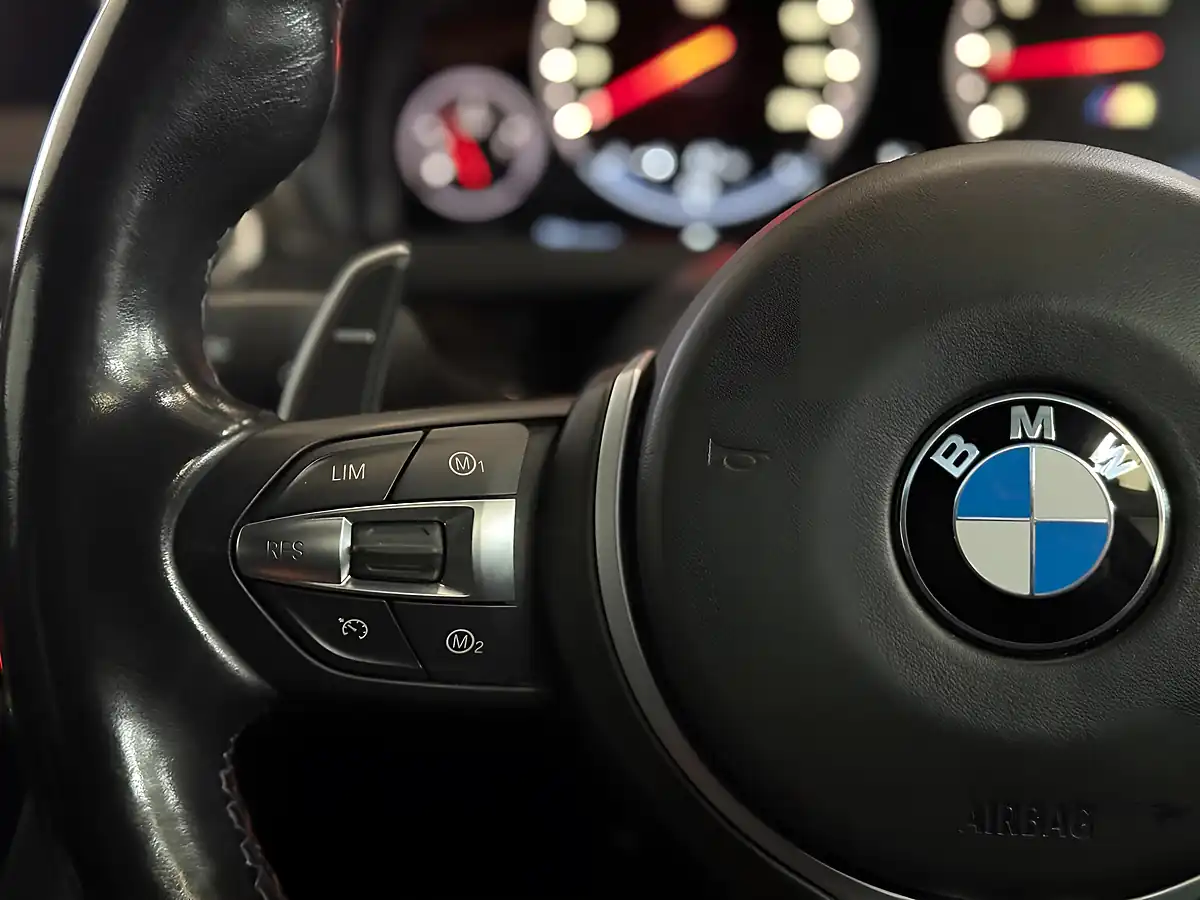 Used 2017 BMW M6 Gran Coupe Gran Coupe San Marino Blue - Interior and Exterior details 17