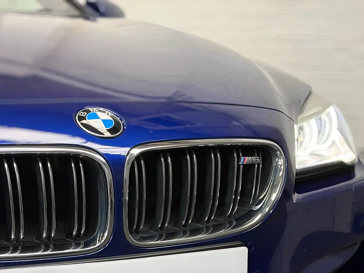 Used 2017 BMW M6 Gran Coupe Gran Coupe San Marino Blue - Interior and Exterior details 8