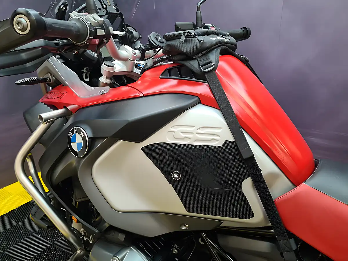 Used 2017 BMW R 1200 Gs Adventure Red - Interior and Exterior details 9