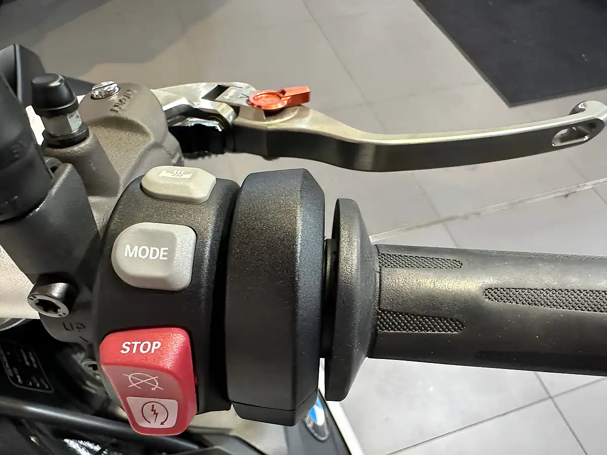 Used 2017 BMW S 1000 R Sport White - Interior and Exterior details 12