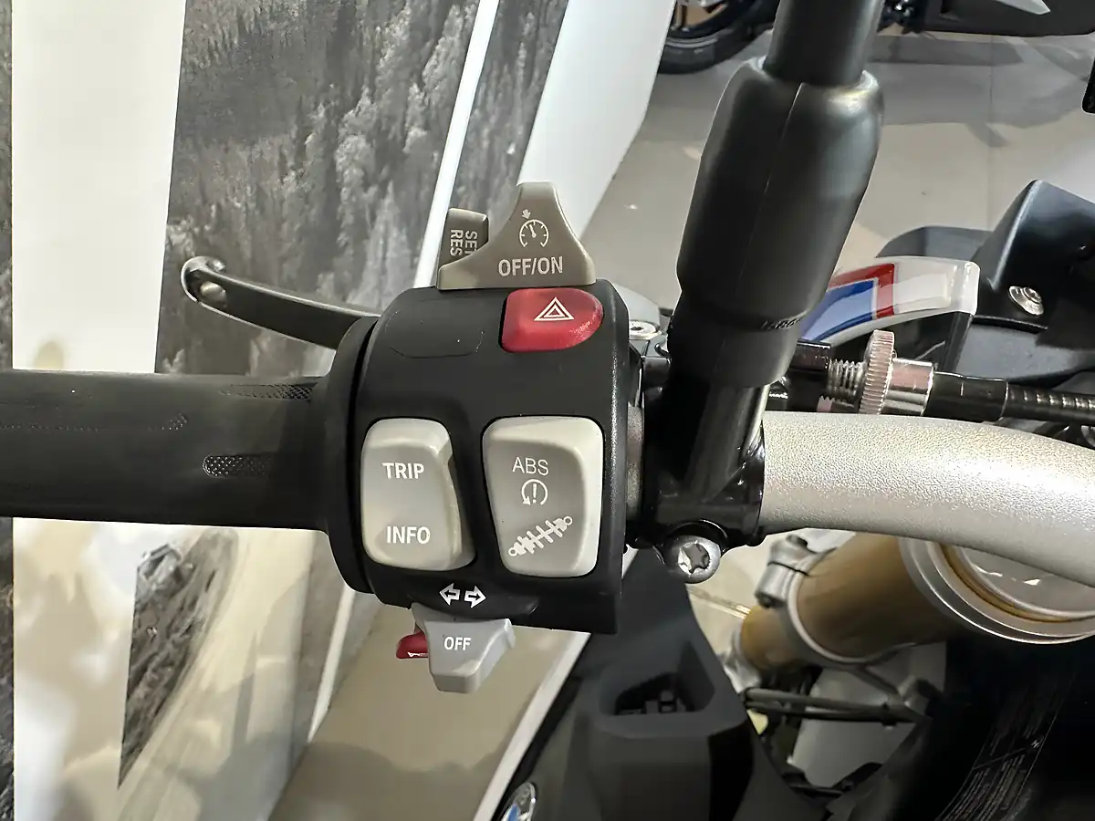 Used 2017 BMW S 1000 R Sport White - Interior and Exterior details 13