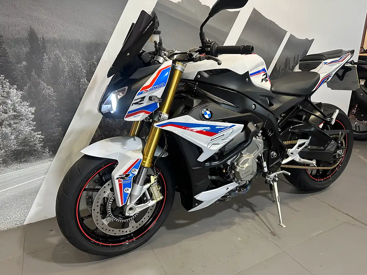 Used 2017 BMW S 1000 R Sport White - Interior and Exterior details 17