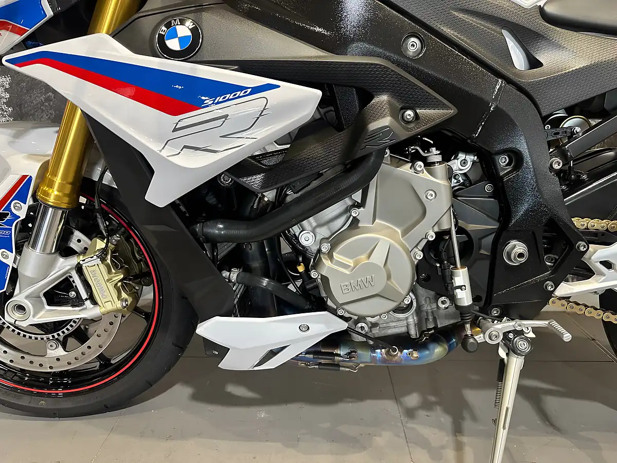 Used 2017 BMW S 1000 R Sport White - Interior and Exterior details 19