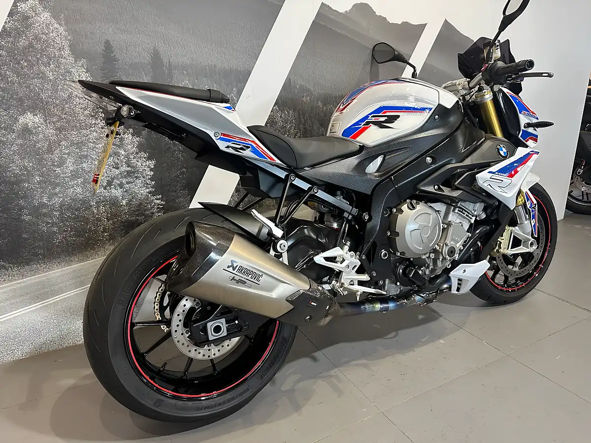 Used 2017 BMW S 1000 R Sport White - Interior and Exterior details 4