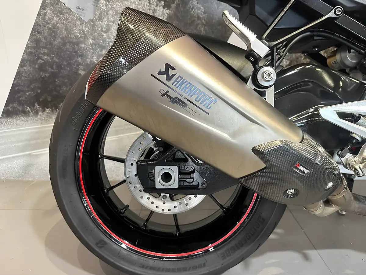 Used 2017 BMW S 1000 R Sport White - Interior and Exterior details 5