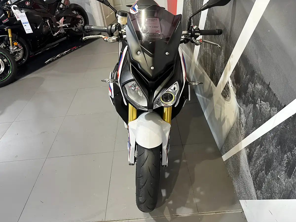 Used 2017 BMW S 1000 R Sport White - Interior and Exterior details 9