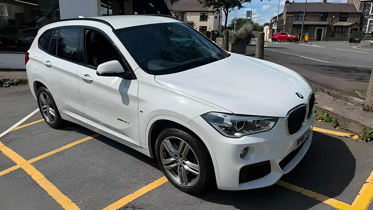 Used 2017 BMW X1 M Sport White - Front View