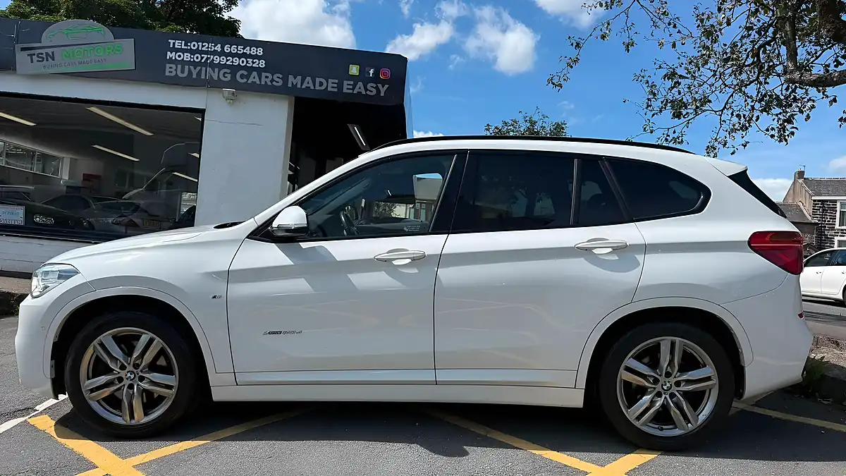 Used 2017 BMW X1 M Sport White - Interior and Exterior details 11