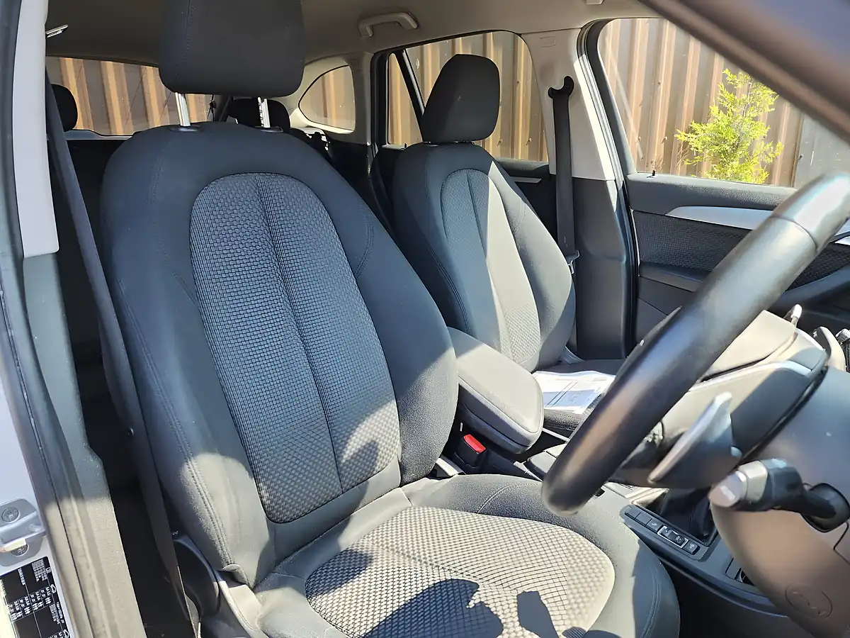 Used 2017 BMW X1 Se White - Interior and Exterior details 6
