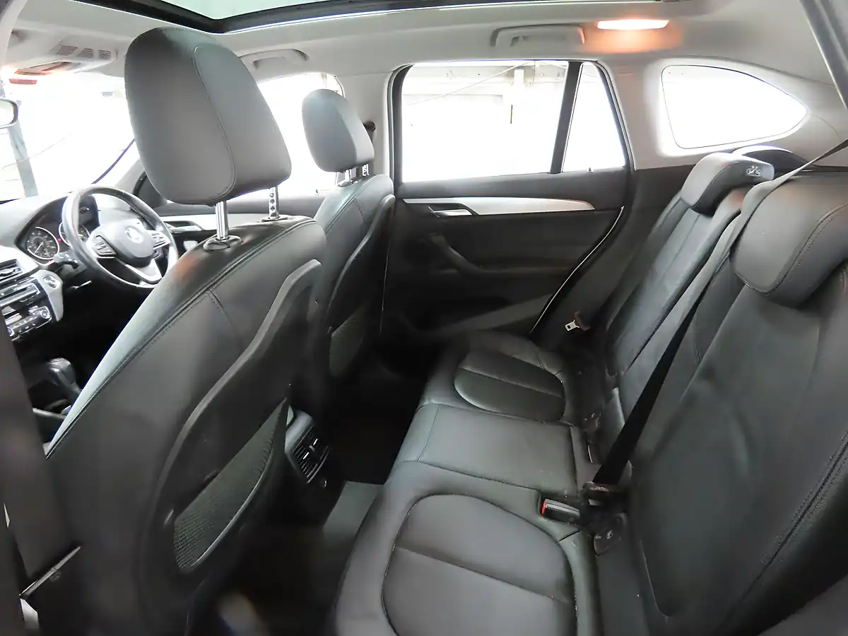 Used 2017 BMW X1 Se White - Interior and Exterior details 10