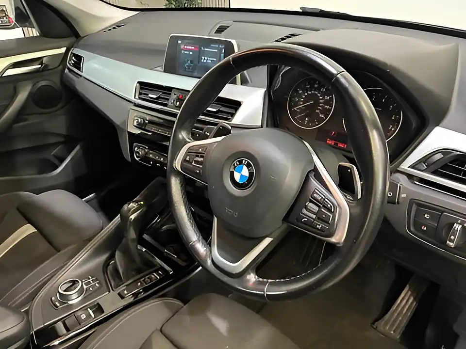 Used 2017 BMW X1 Sport White - Interior and Exterior details 3