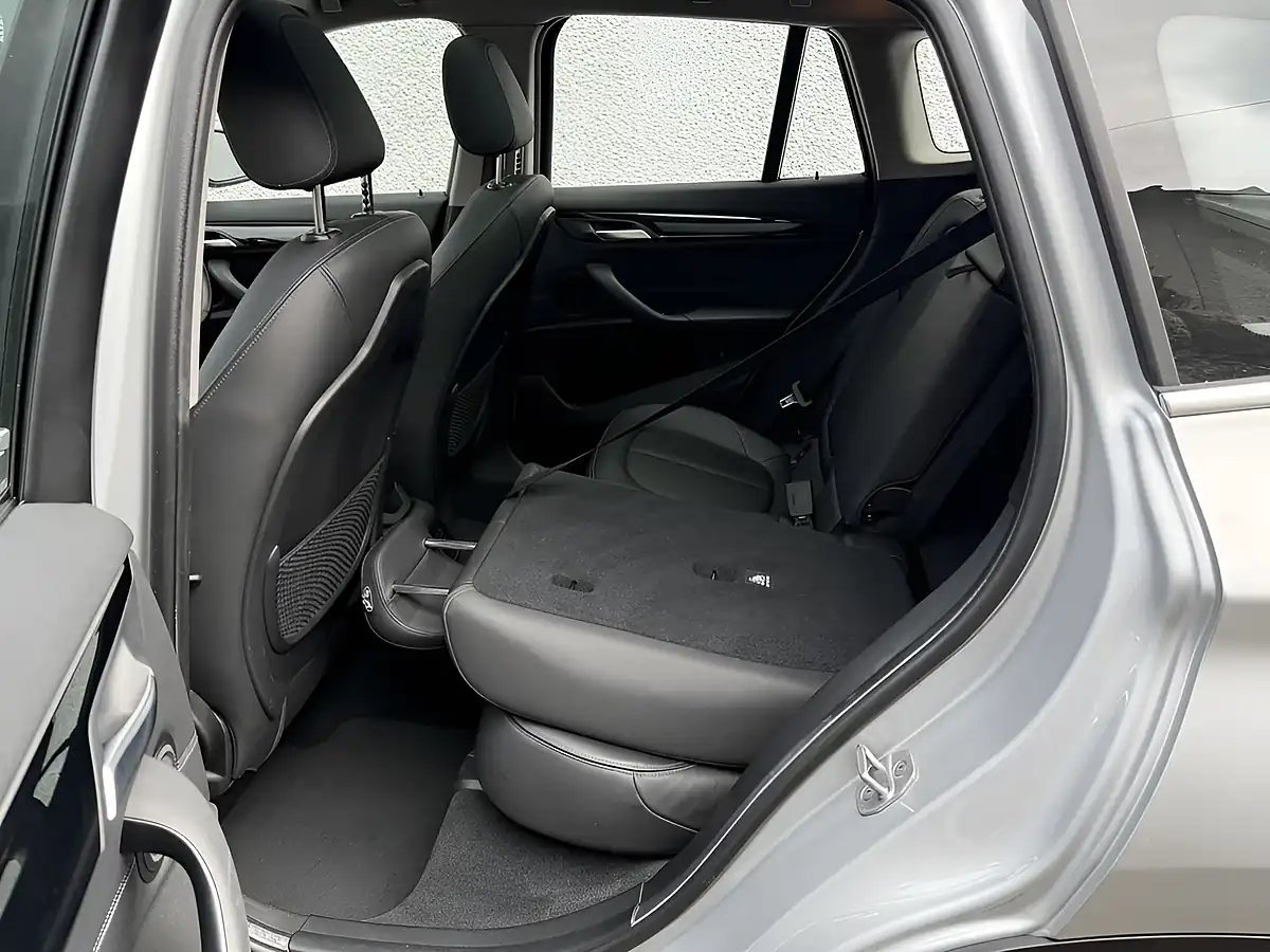Used 2017 BMW X1 Xline Silver - Interior and Exterior details 20