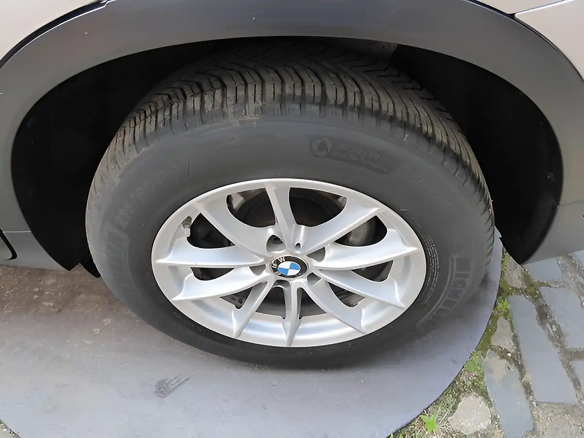 Used 2017 BMW X3 Se Silver - Interior and Exterior details 9