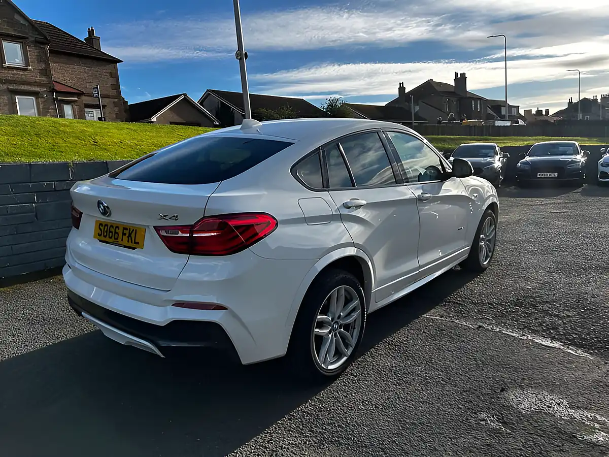 Used 2017 BMW X4 M Sport Alpine White - Interior and Exterior details 3